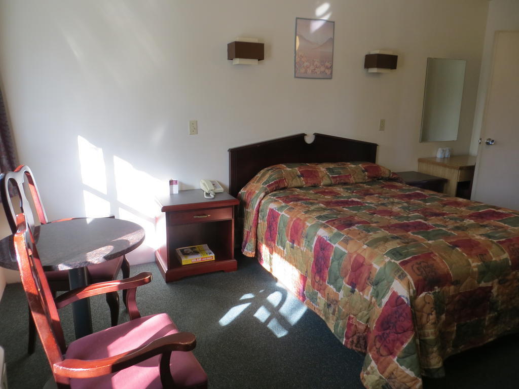 City Centre Motel Vancouver Room photo